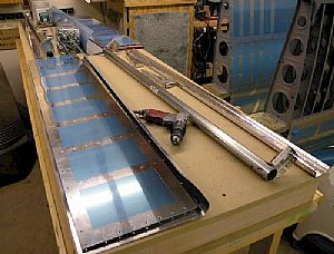 Dismantled both ailerons and started deburring
