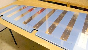 Both rudder skins are finished!