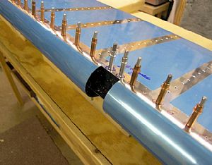 Final drilled the #30 and #40 holes in the skin and spar