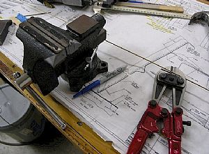 Cutting the hinge pin