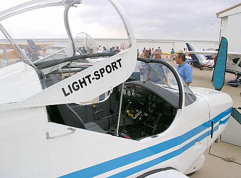 LightSportFlying.com - (Aerostar) Festival (interior view)