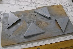 Riveting the F-656-L&R gusset plates